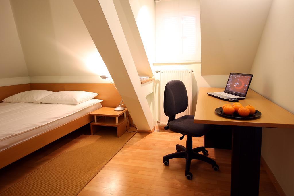 Apartments Villa Boltez Kranj Phòng bức ảnh