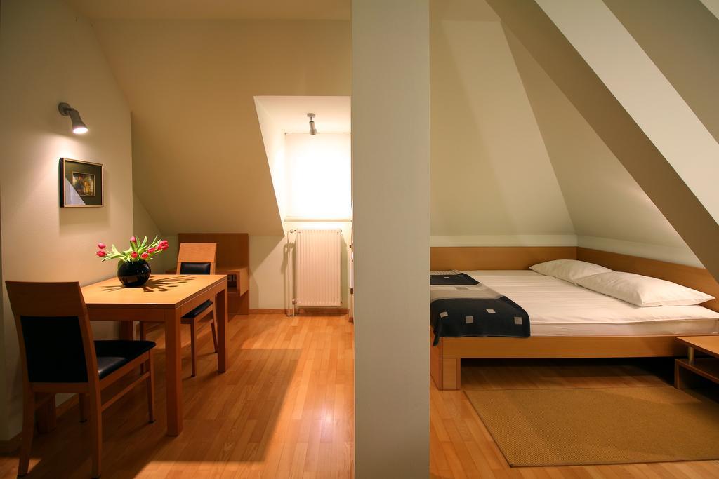 Apartments Villa Boltez Kranj Phòng bức ảnh
