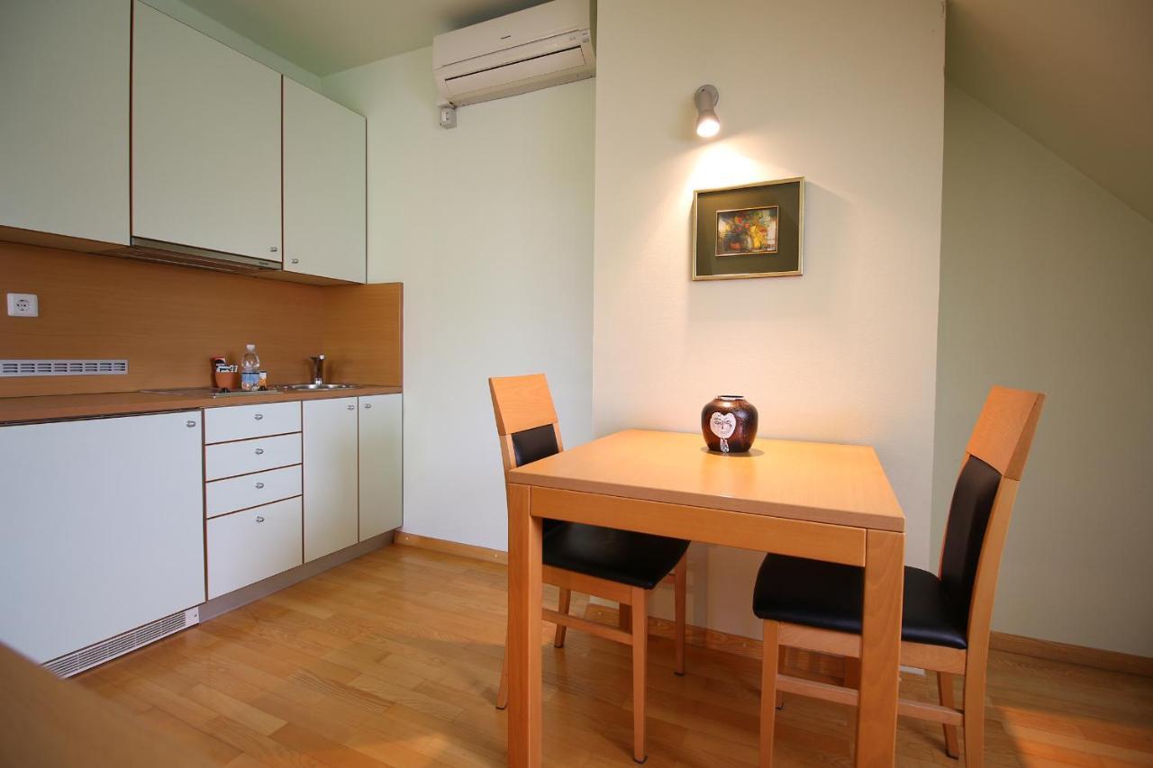 Apartments Villa Boltez Kranj Ngoại thất bức ảnh