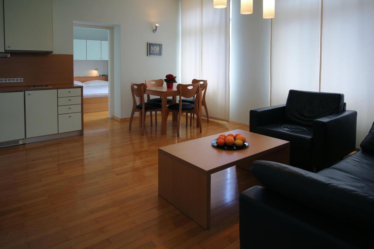 Apartments Villa Boltez Kranj Ngoại thất bức ảnh
