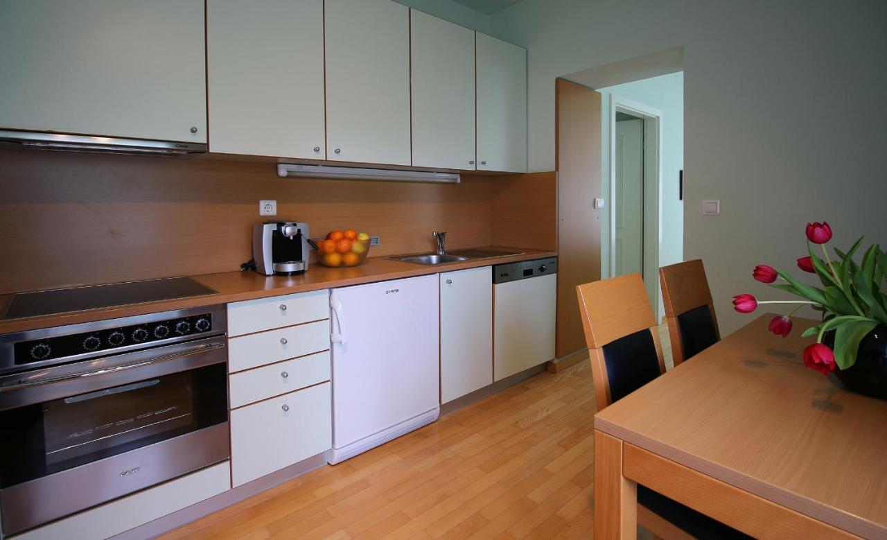 Apartments Villa Boltez Kranj Ngoại thất bức ảnh